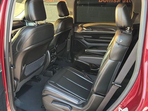 Used 2023 Jeep Grand Cherokee L Limited image 18