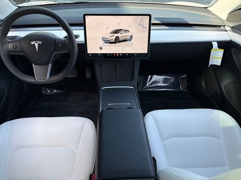 Used 2023 Tesla Model 3 Standard Range image 39