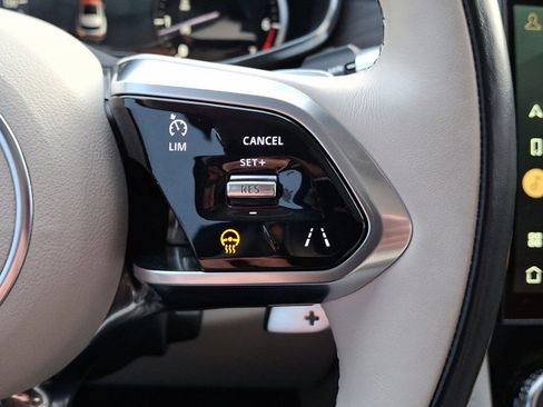 Used 2022 Jaguar F-PACE S image 24