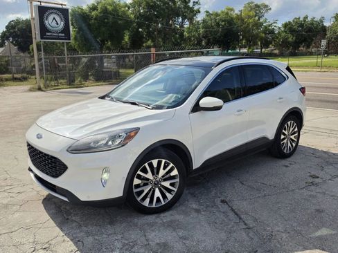 Used 2020 Ford Escape Titanium FWD image 2