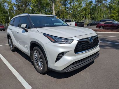 Used 2023 Toyota Highlander Platinum