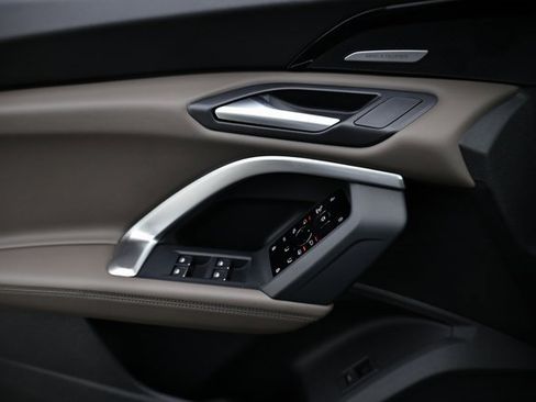 New 2025 Audi Q5 Prestige image 14