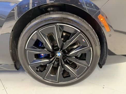Used 2023 BMW 760i xDrive image 67