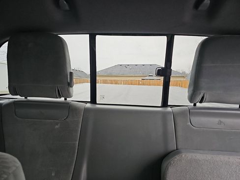 Used 2011 Toyota Tacoma 4x4 Access Cab V6 w/ SR5 Pkg #2 image 21