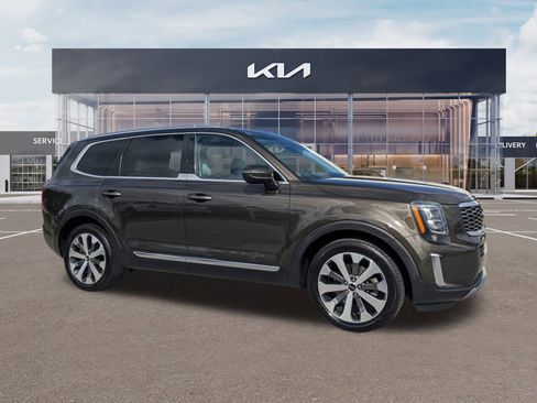 Used 2021 Kia Telluride EX w/ EX Premium Package image 2