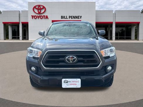 Used 2022 Toyota Tacoma SR5 RWD image 8