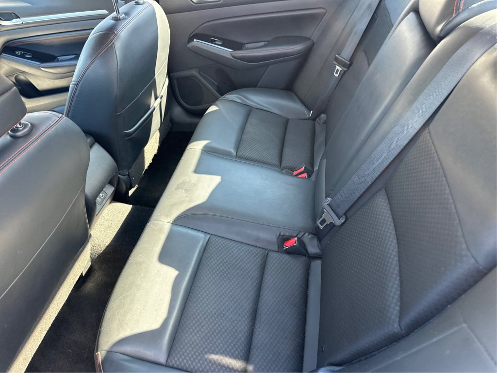 Used 2023 Nissan Altima 2.5 SR FWD image 12