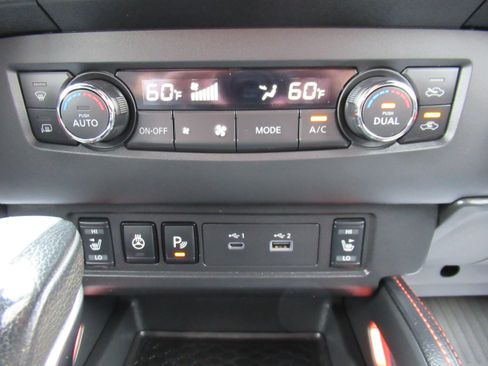 Used 2023 Nissan Frontier PRO-4X w/ Pro-4X Premium Package AWD/4WD image 17