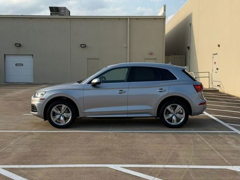Used 2018 Audi Q5 2.0T Premium Plus w/ Premium Plus Package AWD/4WD image 4