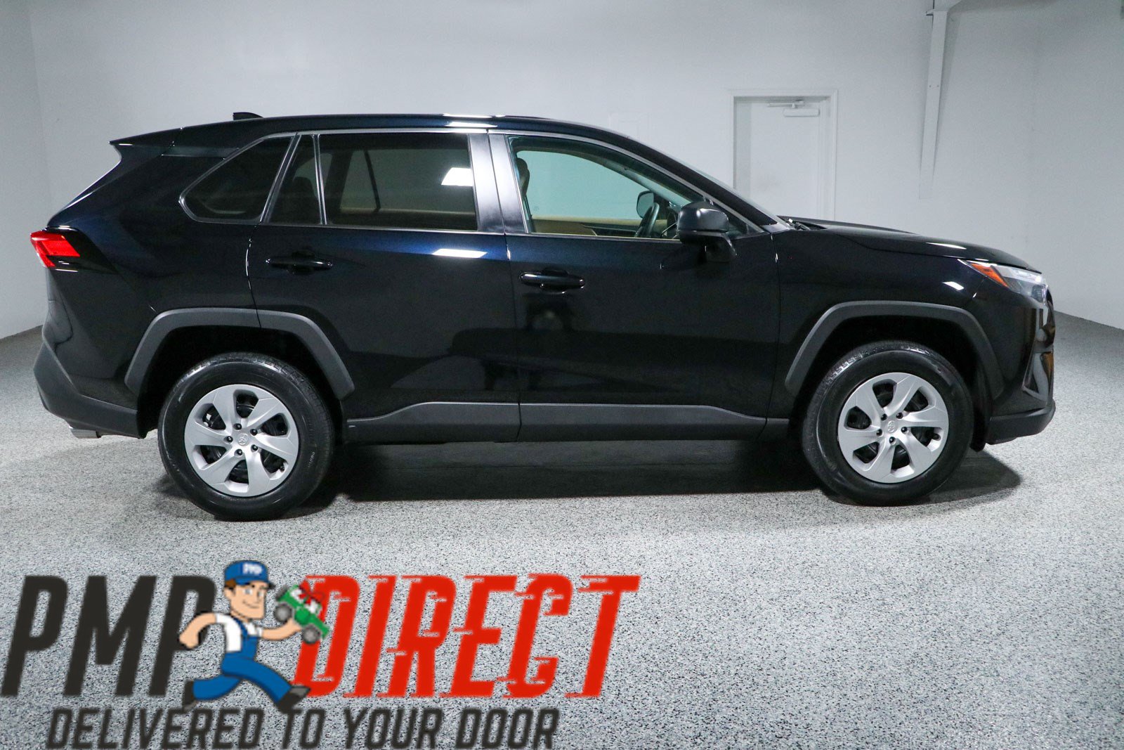 Used 2023 Toyota RAV4 LE AWD/4WD image 6