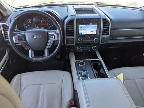 Used 2019 Ford Expedition Platinum image 29