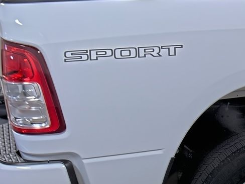 Used 2024 RAM 2500 Big Horn w/ Sport Appearance Package image 13