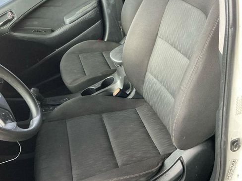 Used 2016 Kia Forte LX FWD image 8