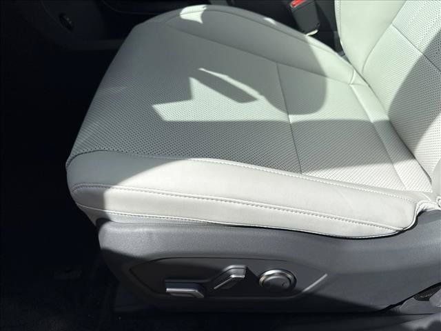 Certified 2026 Hyundai Santa Fe SEL FWD image 4