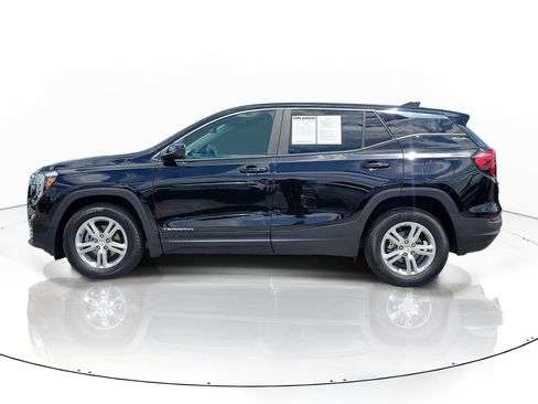 Used 2024 GMC Terrain SLE FWD image 4