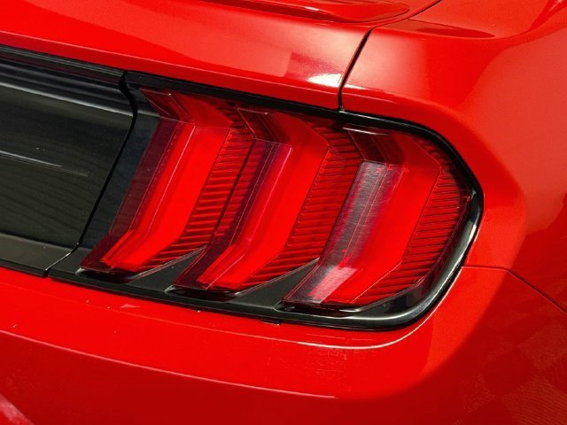 Used 2022 Ford Mustang Premium RWD image 31