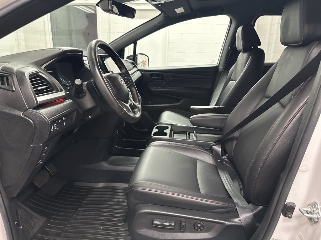 Used 2024 Honda Odyssey Sport image 19