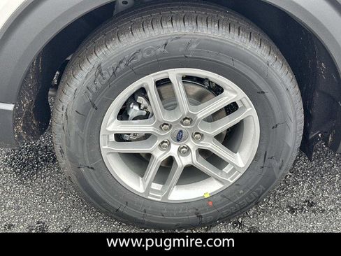 New 2026 Ford Explorer Active RWD image 17