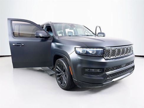 Used 2022 Jeep Grand Wagoneer Series II w/ Convenience Group III AWD/4WD image 46