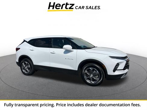 Used 2025 Chevrolet Blazer LT FWD image 1