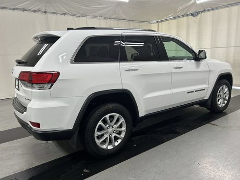 Used 2021 Jeep Grand Cherokee Laredo AWD/4WD image 2