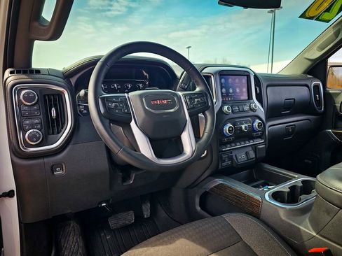 Used 2020 GMC Sierra 1500 Elevation w/ Elevation Value Package AWD/4WD image 15