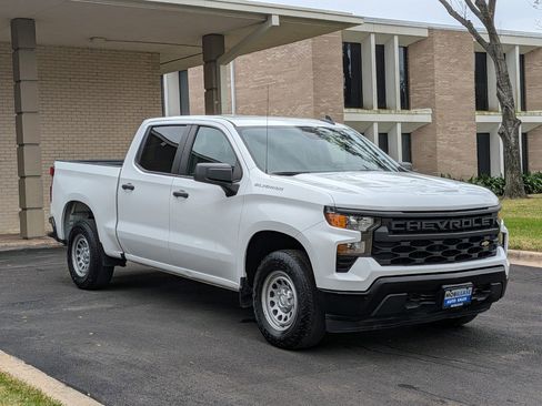 Used 2023 Chevrolet Silverado 1500 W/T w/ Trailering Package image 3
