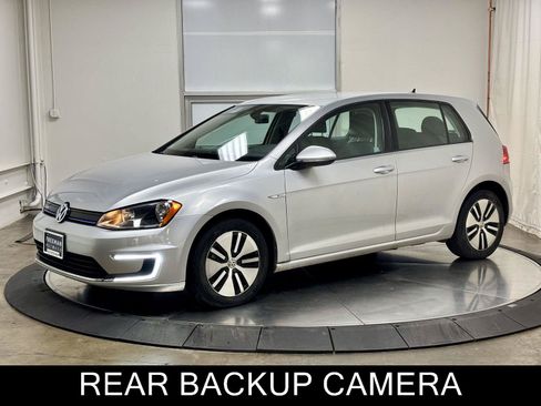 Used 2016 Volkswagen e-Golf SE FWD image 3