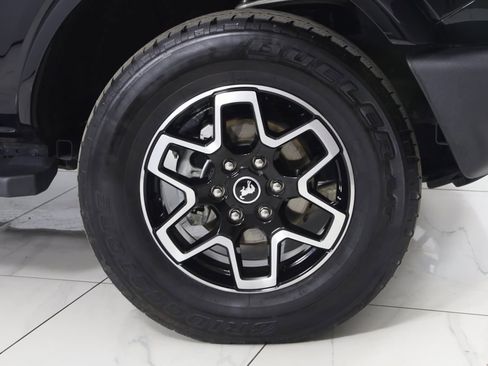 Used 2023 Ford Bronco Outer Banks image 15