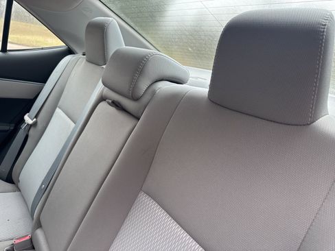 Used 2016 Toyota Corolla LE image 19