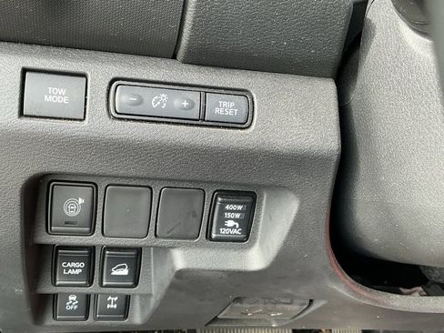 Used 2022 Nissan Frontier PRO-4X image 10