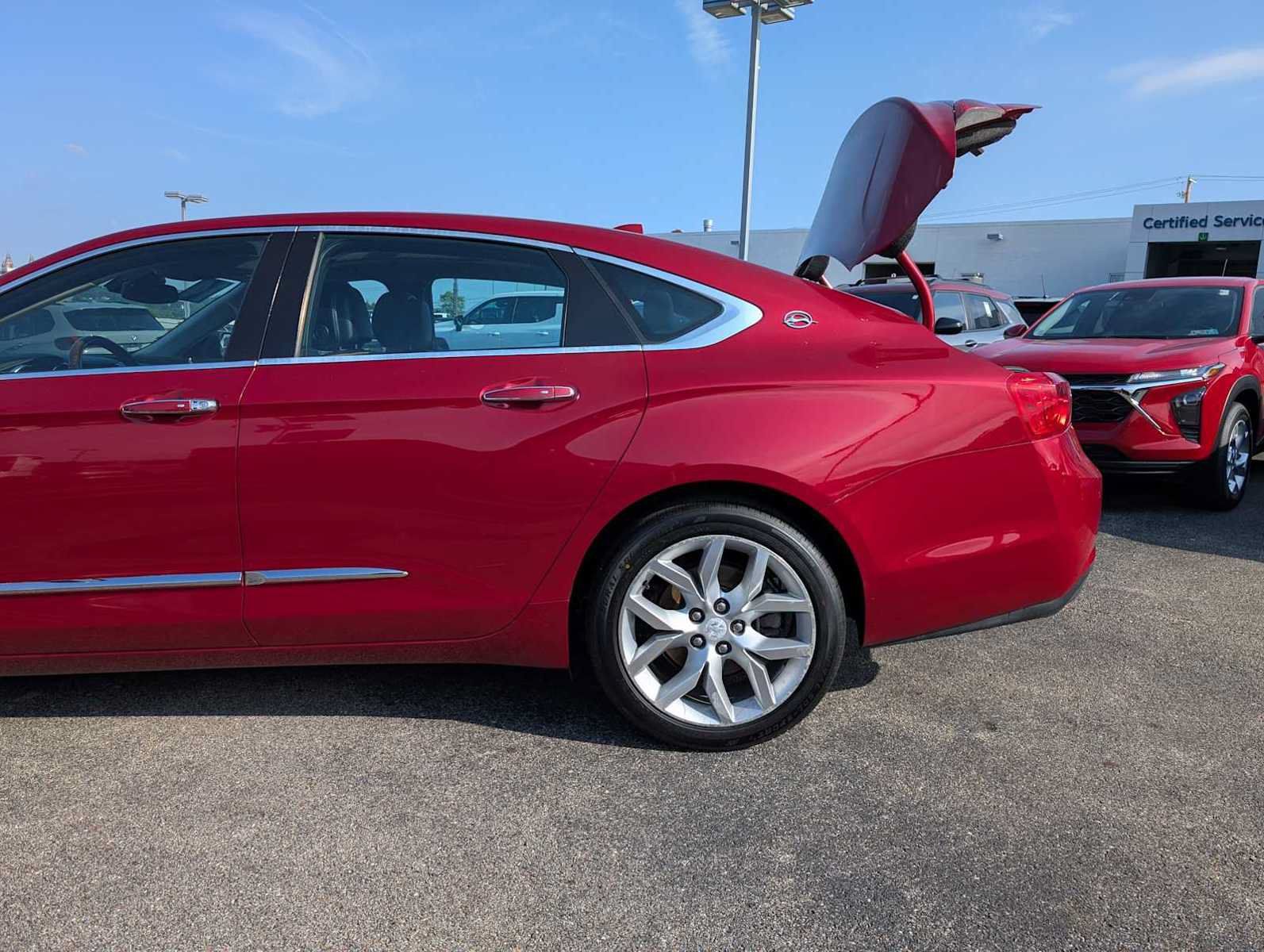 Used 2014 Chevrolet Impala LTZ FWD image 11