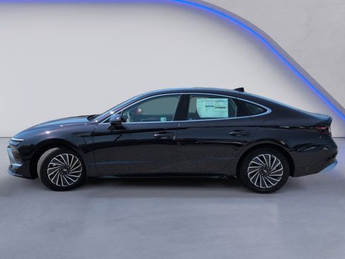New 2025 Hyundai Sonata Limited image 10