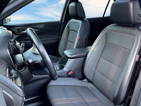 Used 2022 Chevrolet Equinox RS w/ Infotainment Package image 13