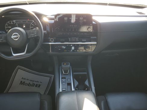 Used 2022 Nissan Pathfinder SL w/ SL Premium Package image 16