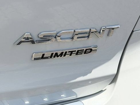 Used 2025 Subaru Ascent Limited AWD/4WD image 9