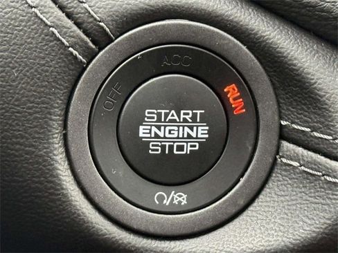 Used 2022 Dodge Durango GT image 40