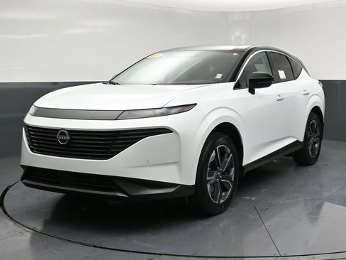 Certified 2025 Nissan Murano SL image 3