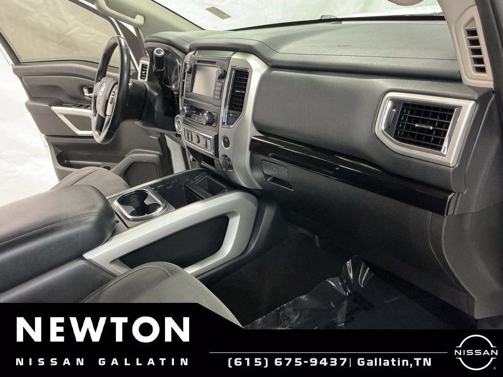 Used 2019 Nissan Titan SV w/ SV Convenience Package RWD image 18