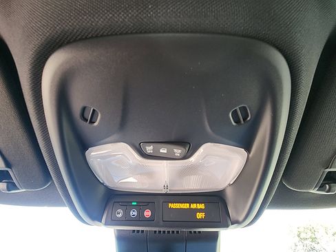 New 2026 GMC Canyon AT4 image 25