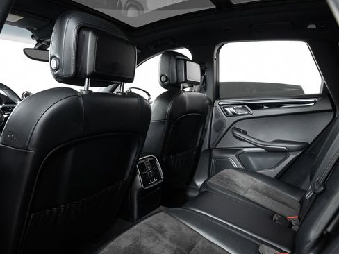 Used 2016 Porsche Macan S image 19