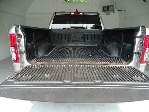 Used 2022 RAM 1500 Big Horn w/ Night Edition AWD/4WD image 21