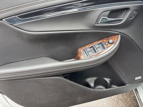 Used 2015 Chevrolet Impala LTZ image 13