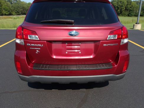 Used 2014 Subaru Outback 2.5i Limited AWD/4WD image 36