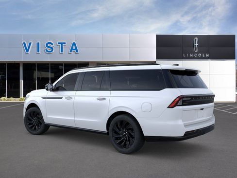 New 2026 Lincoln Navigator L Reserve w/ Jet Appearance Package AWD/4WD image 4