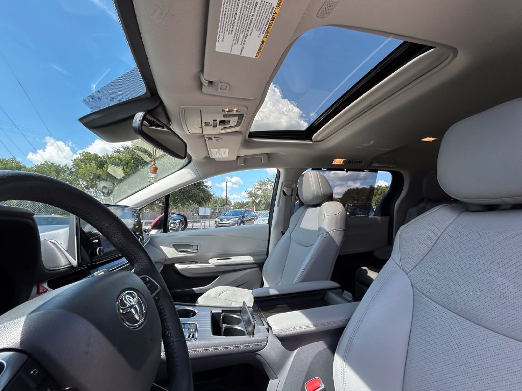 Certified 2023 Toyota Sienna Limited AWD/4WD image 12