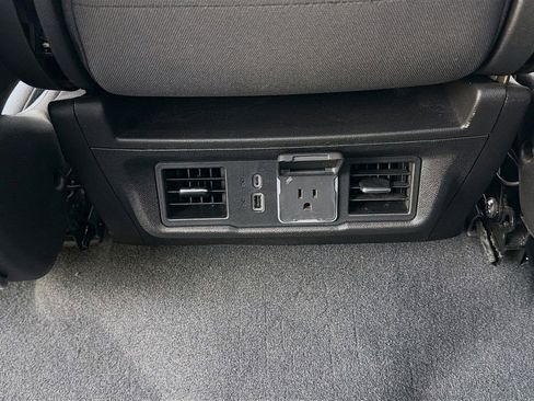 Used 2024 Chevrolet Silverado 1500 LT image 38