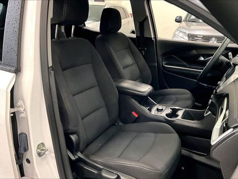 Used 2024 GMC Terrain SLE w/ Driver Convenience Package FWD image 26