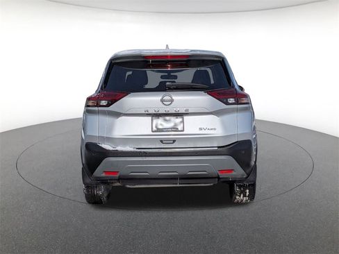 Used 2023 Nissan Rogue SV image 6