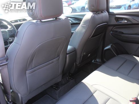 Used 2023 Chevrolet TrailBlazer RS w/ Sun and Liftgate Package FWD image 22